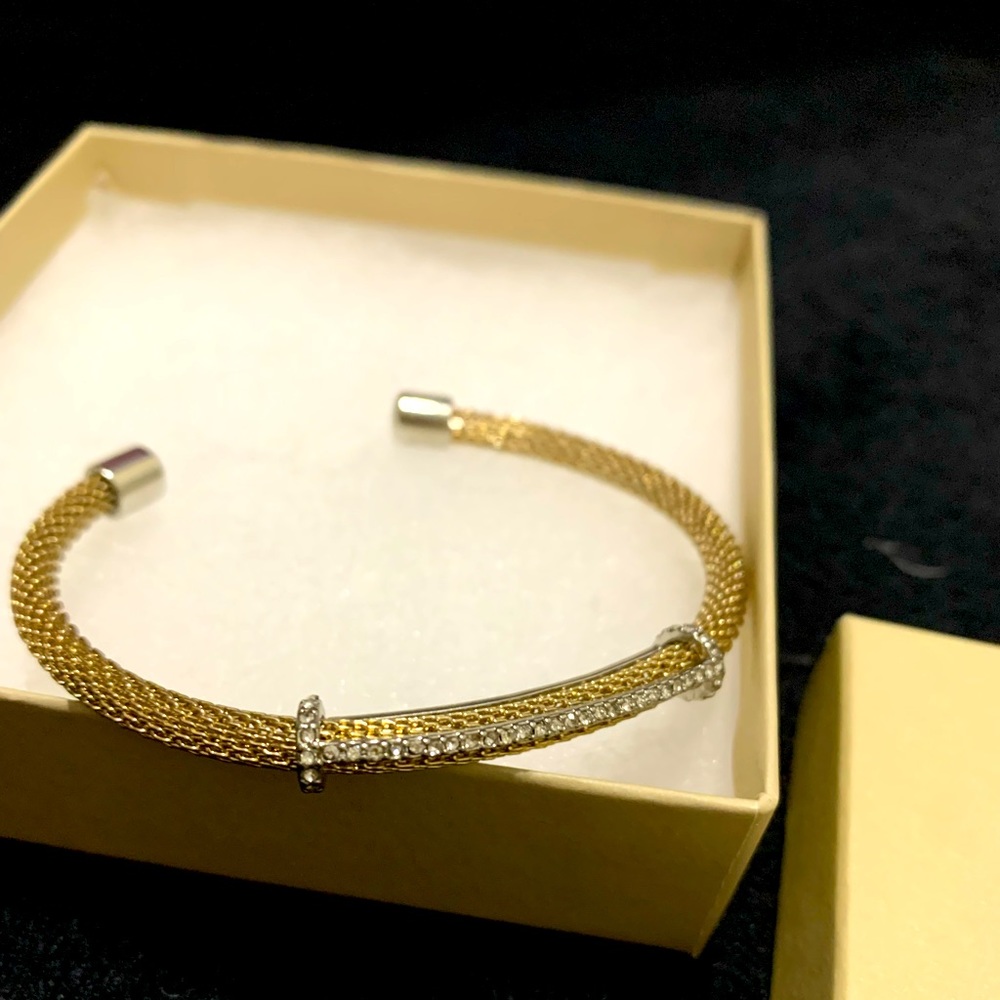 Beautiful banana republic bracelet